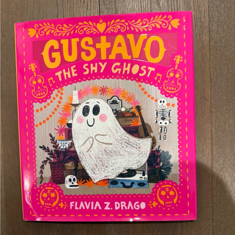 Gustavo the Shy Ghost Book